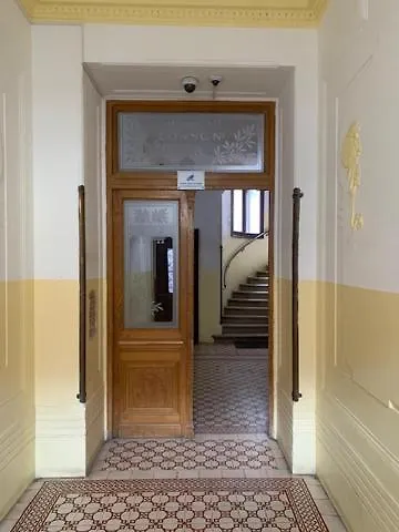 Charmante Altbauwohnung 72Qm Vienna